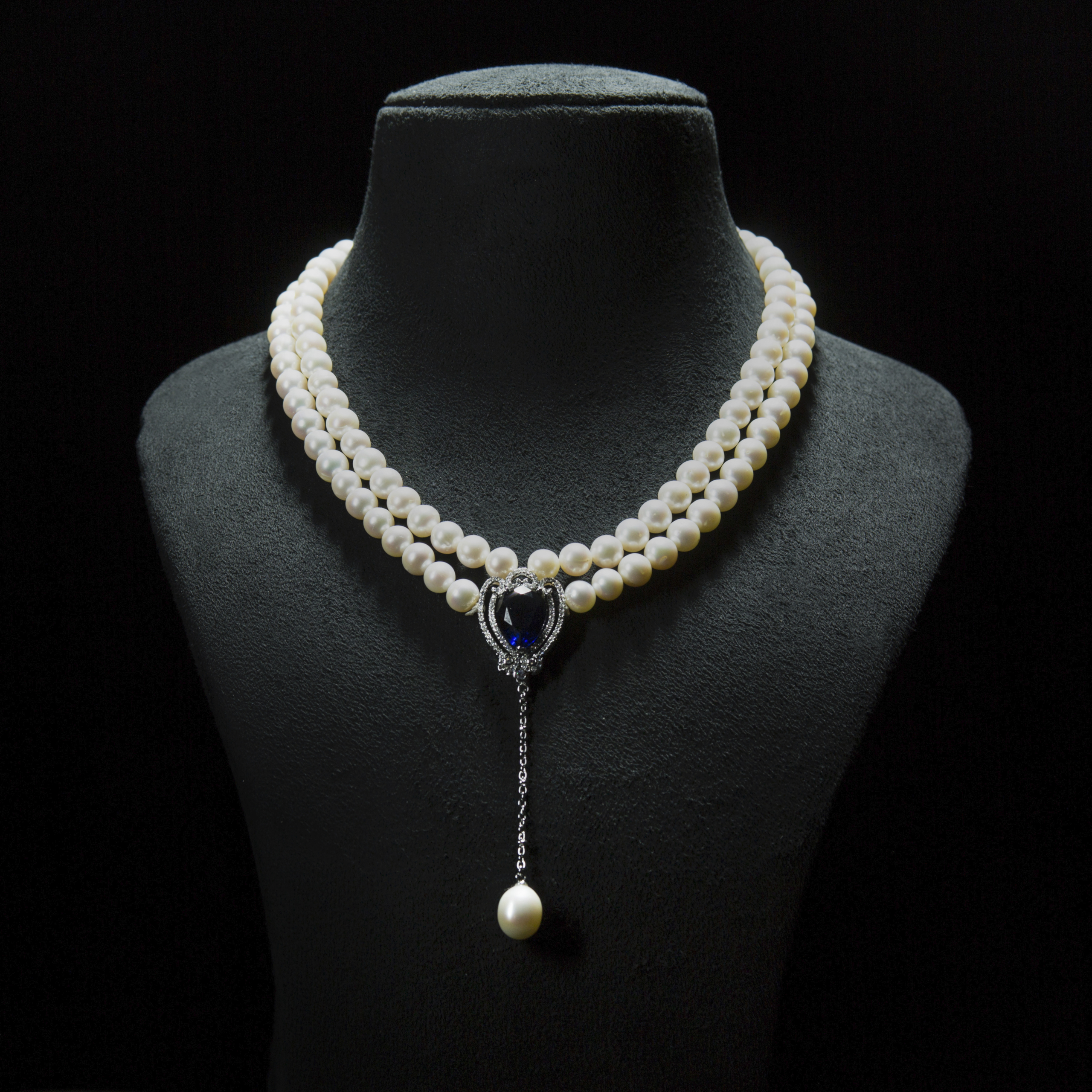 Royal Queen diamond shaped Sapphire stone single hanging pearl double strand white pearl necklace- with silver floral clasp