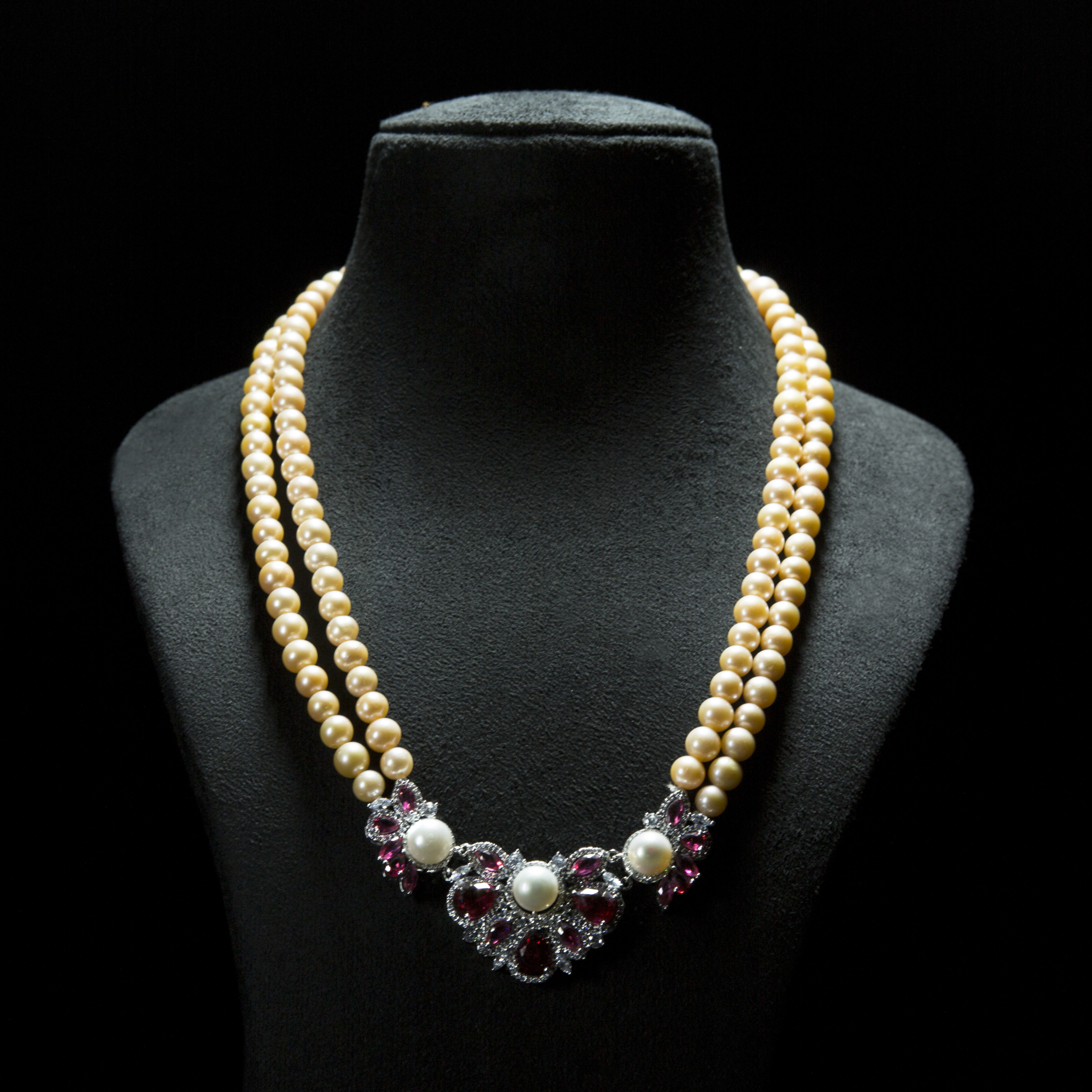 Vintage white pearl studded pink ruby stone pink pearl necklace- with silver single Rhinestone clasp