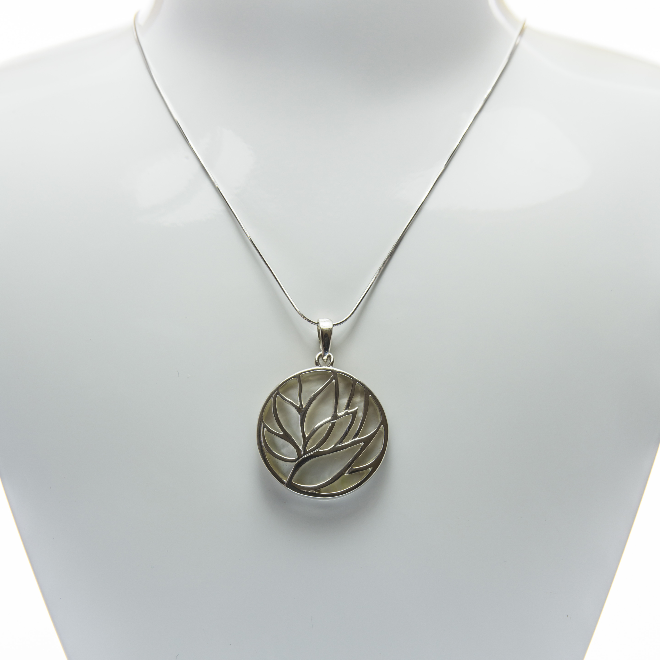 Round leaf Pattern Engraved Mother of Pearl Fine Silver Pendant