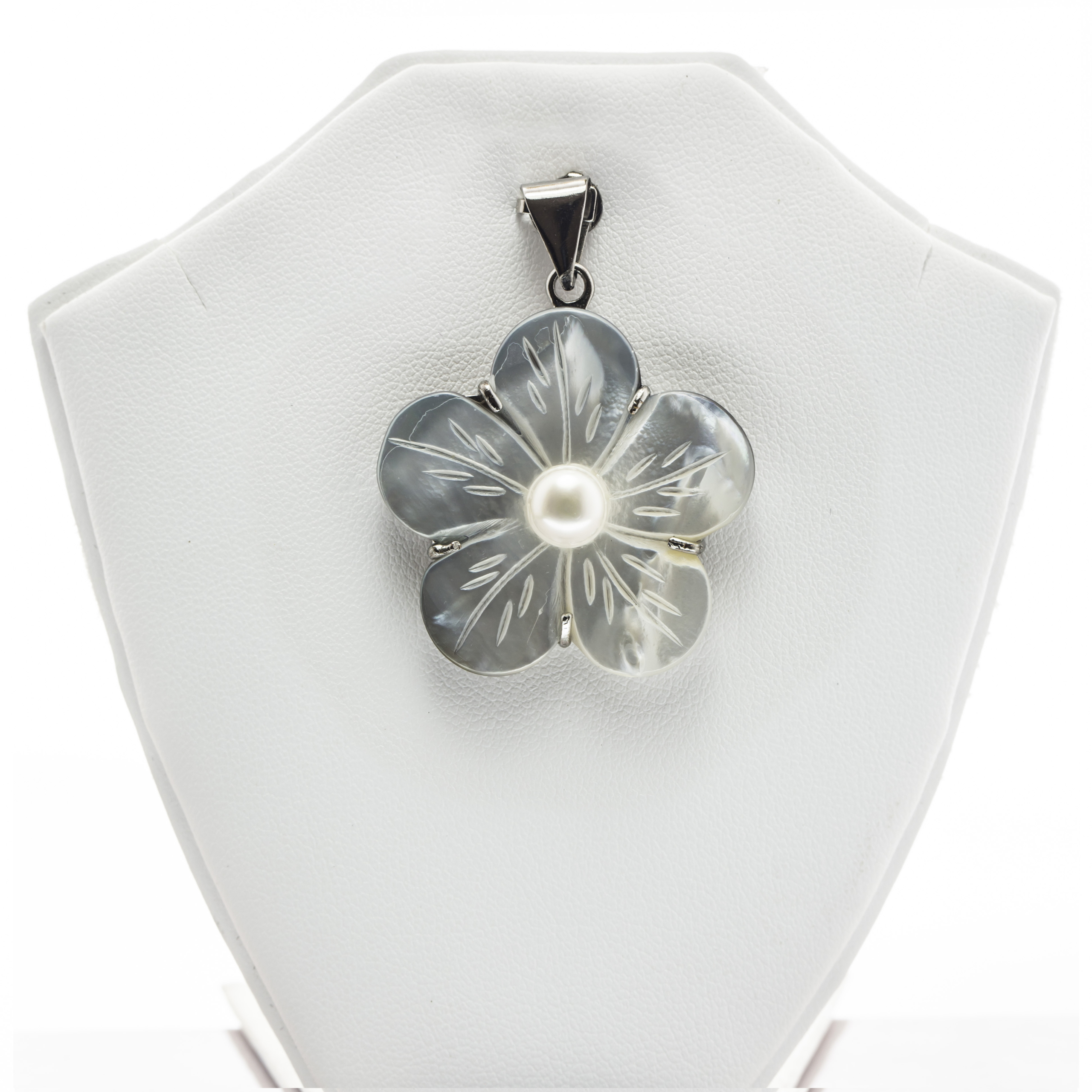 Flower Engraved Mother of Pearl with Pearl Pendant