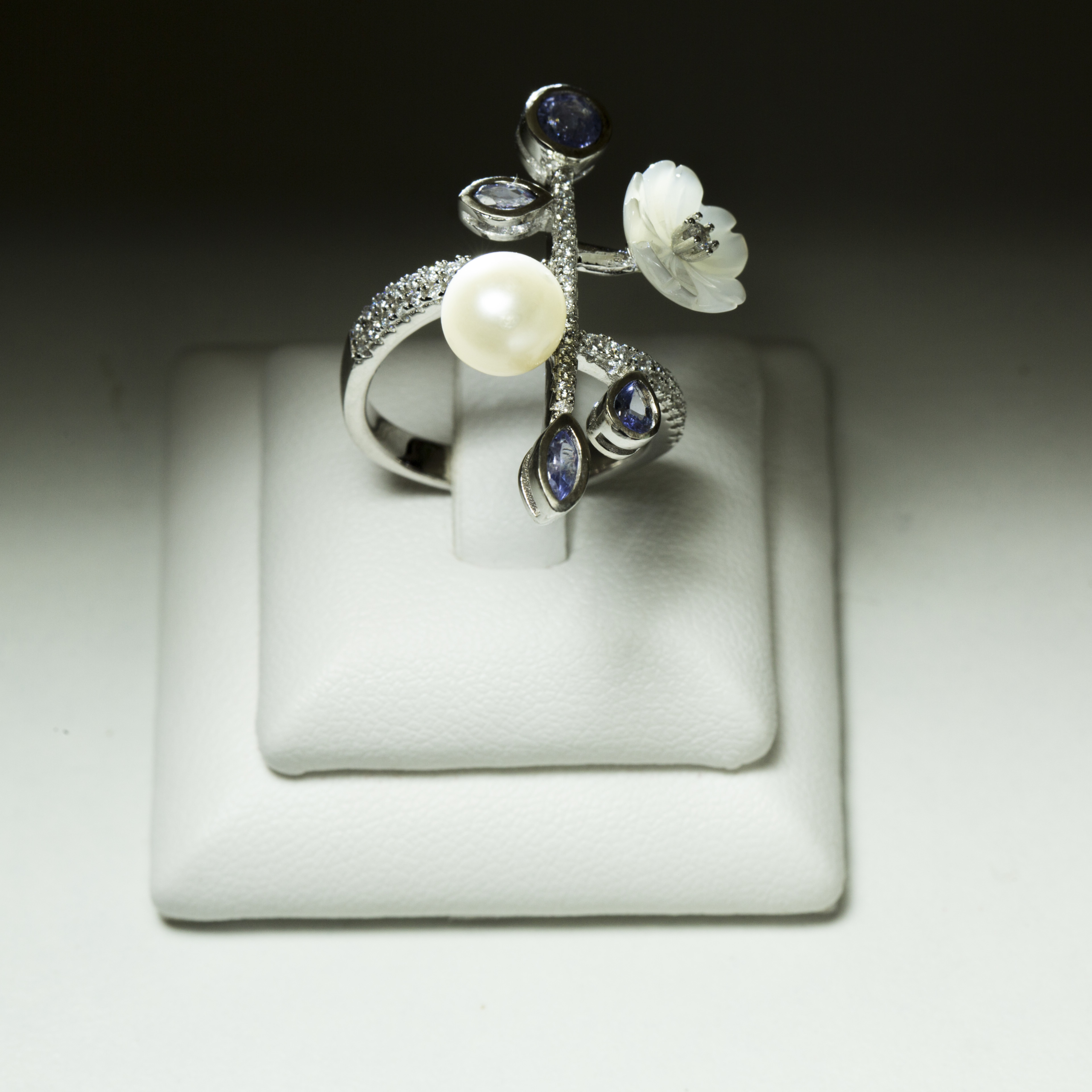 Stem Floral Natural Gem Stone  studded Mother of Pearl & Pearl Fine Silver Ring