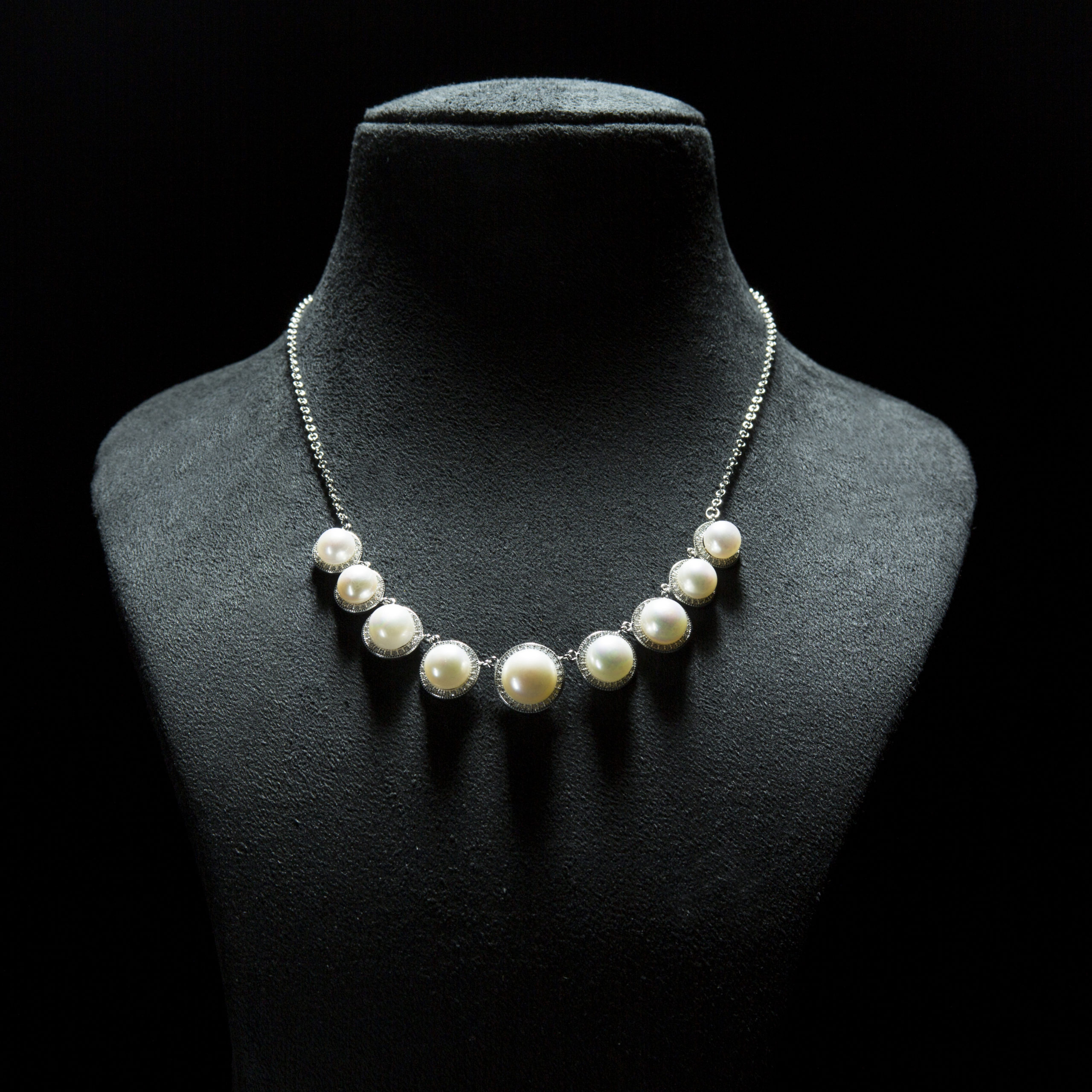 Round Shape Silver Style - White Freshwater Pearl set